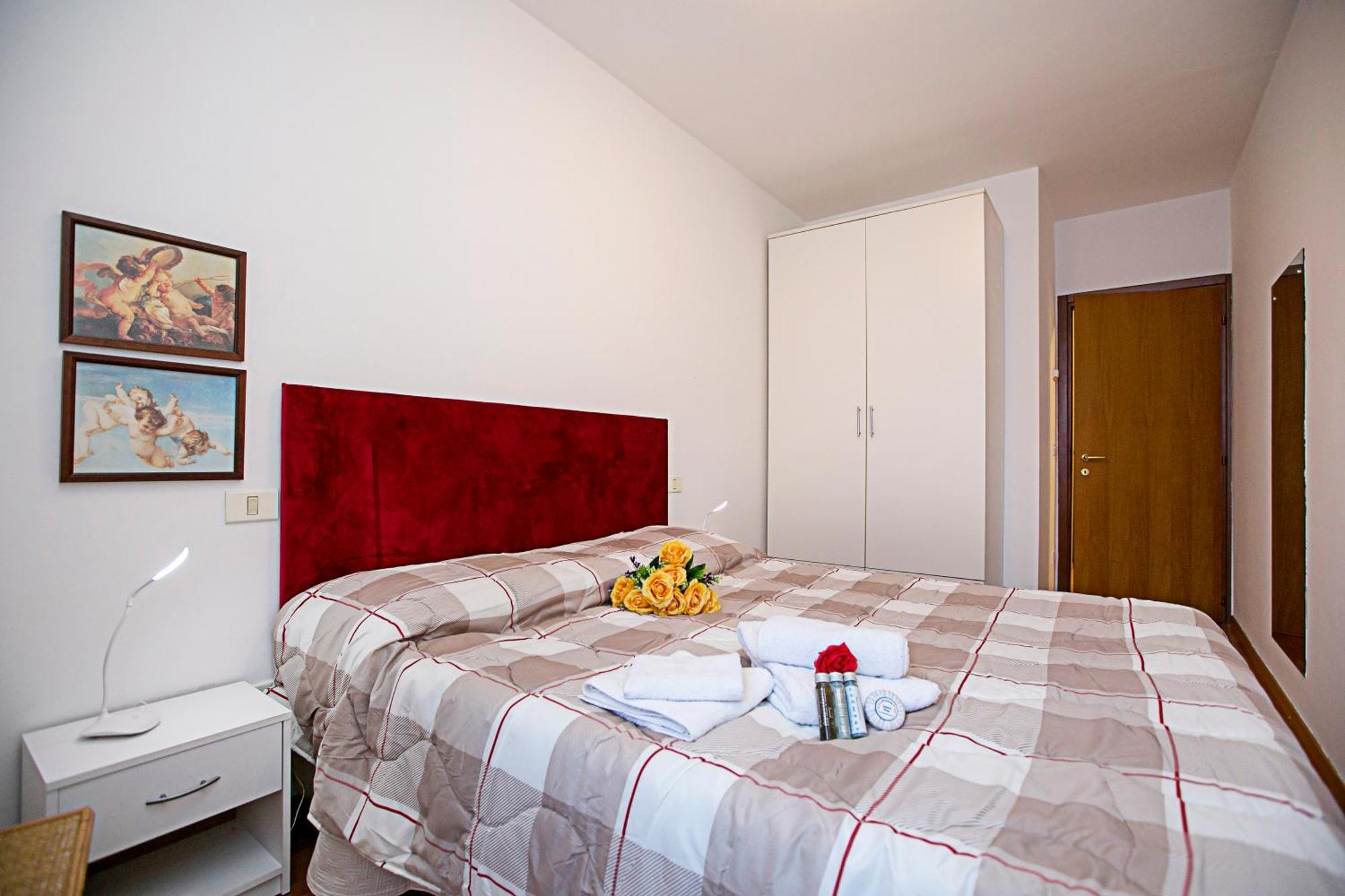 Appartamento Centro Storico Riva 2 - Happy Rentals Luaran gambar