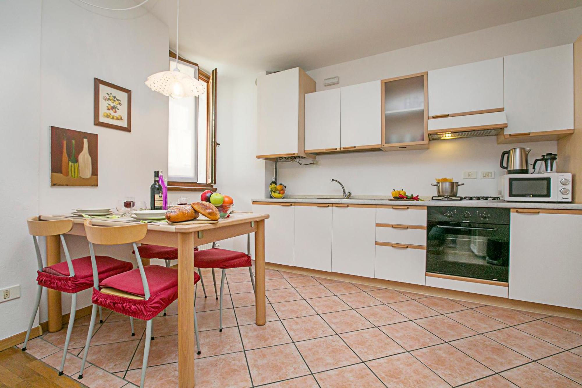 Appartamento Centro Storico Riva 2 - Happy Rentals Luaran gambar